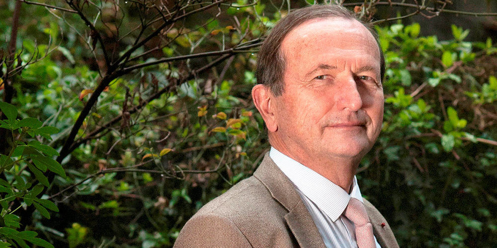 Portrait de Jean de Kervasdoué. Crédit photo : Hannah Assouline/Opale/Leemage